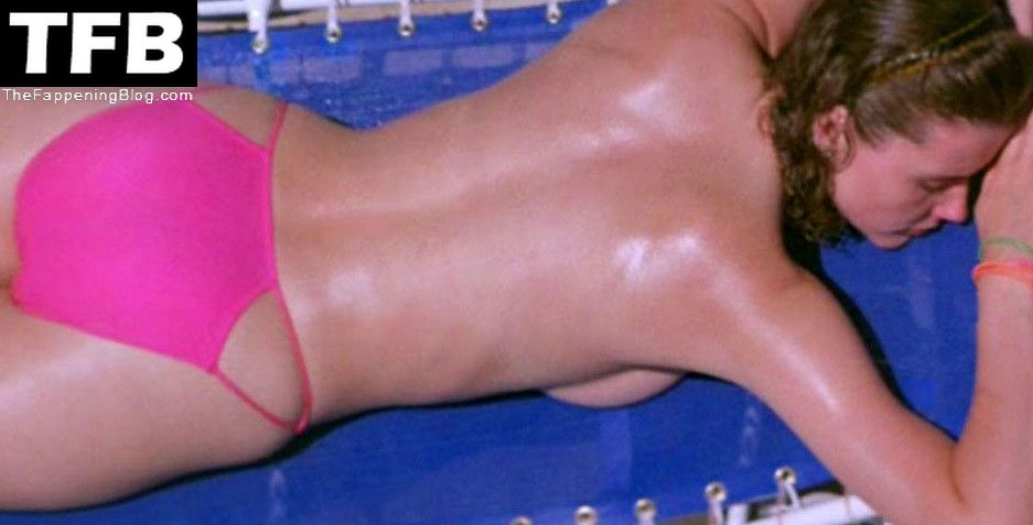 Geena Davis Nude &amp; Sexy – Earth Girls Are Easy (8 Pics)