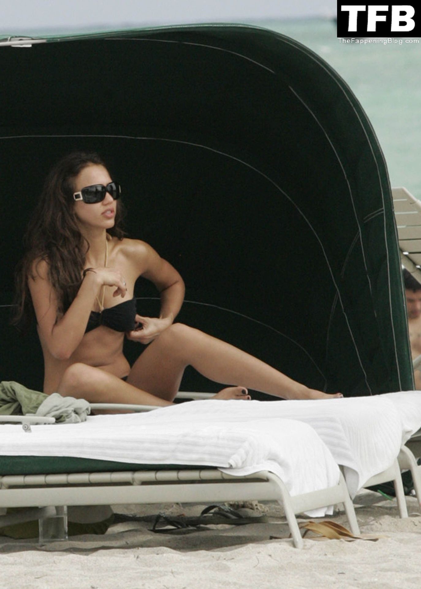 Jessica Alba Sexy &amp; Topless Collection – Part 3 (150 Photos)
