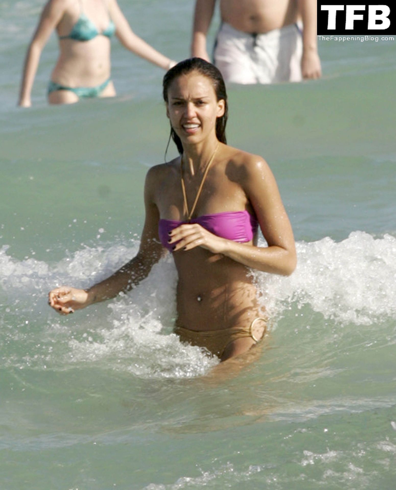 Jessica Alba Sexy &amp; Topless Collection – Part 3 (150 Photos)