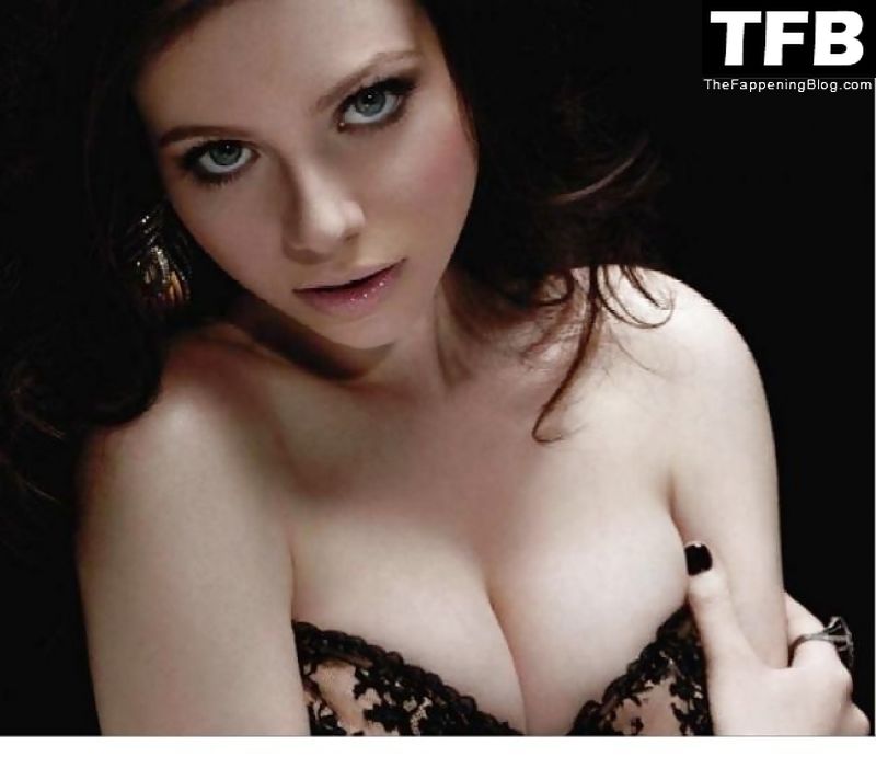 Michelle Trachtenberg Nude &amp; Sexy Collection (122 Photo)