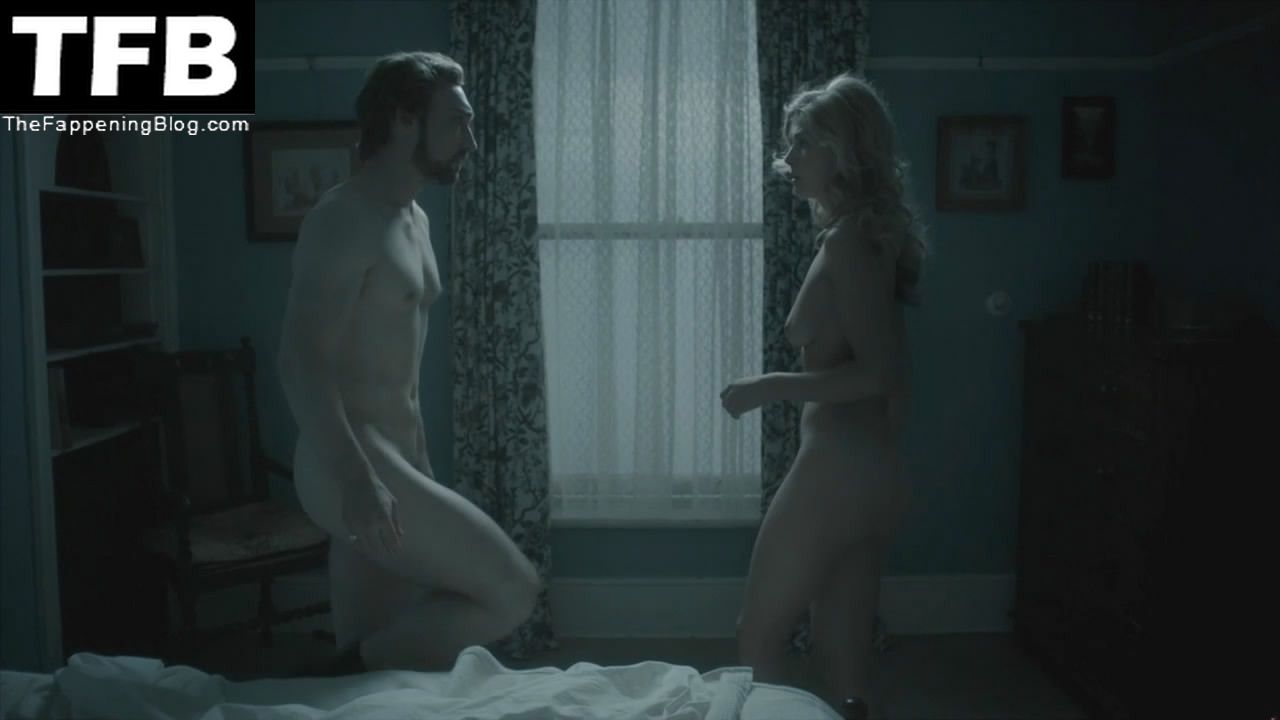 Rosamund Pike Nude &amp; Sexy – Women in Love (5 Pics)