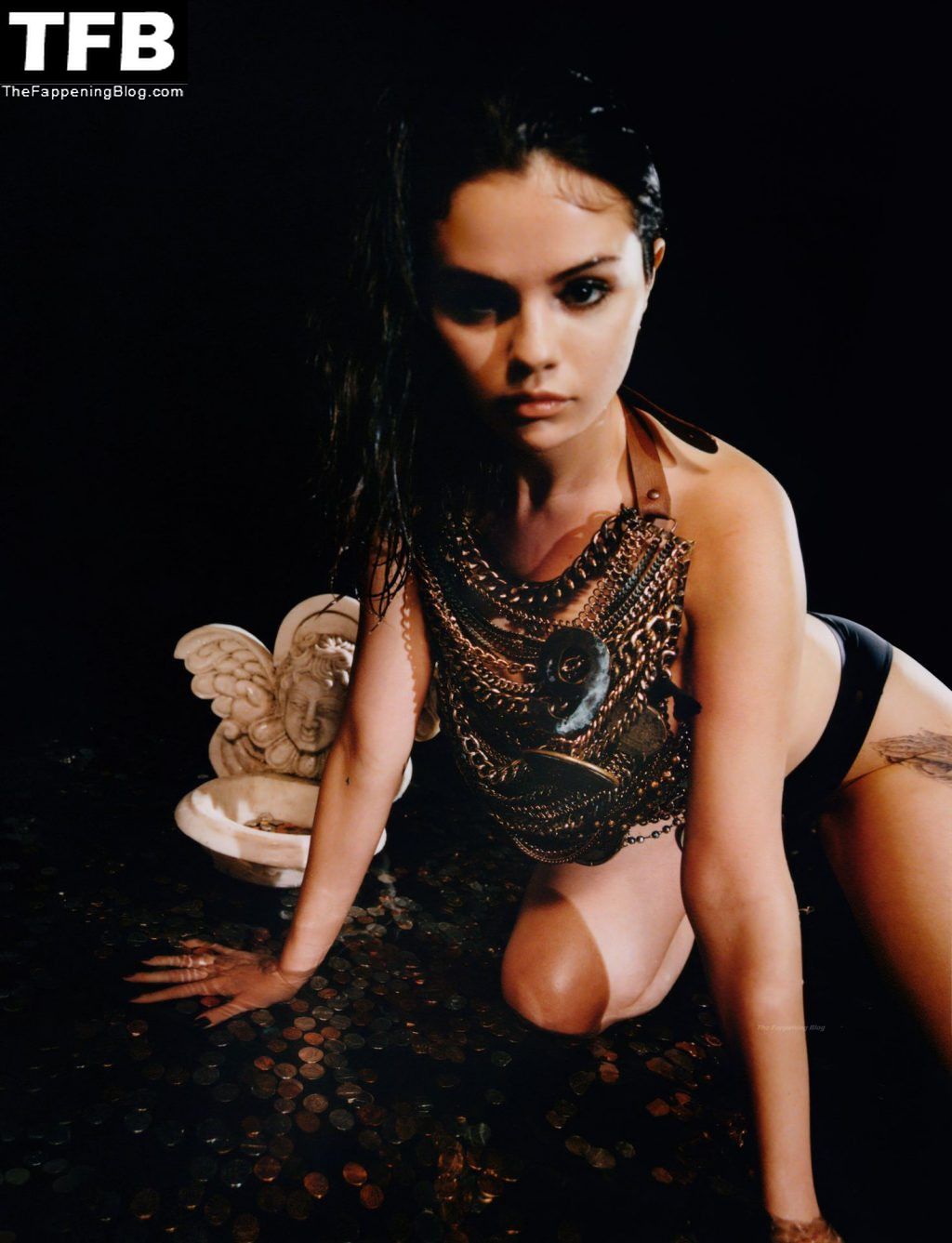 Selena Gomez Nude &amp; Sexy Collection – Part 4 (150 Photos)