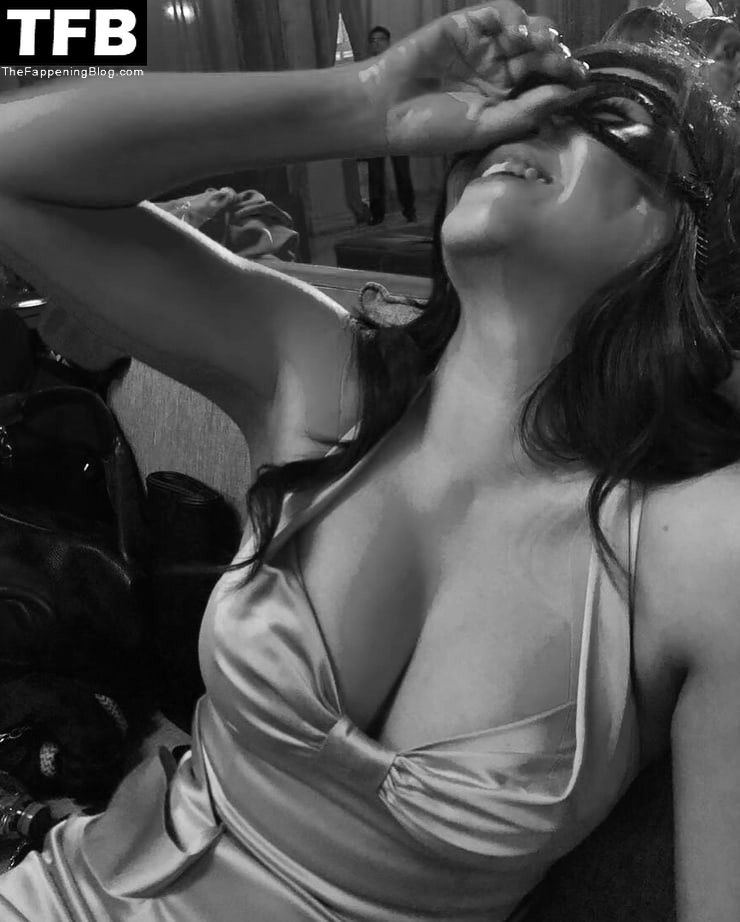 Teresa Ruiz Nude &amp; Sexy Collection (11 Photos)