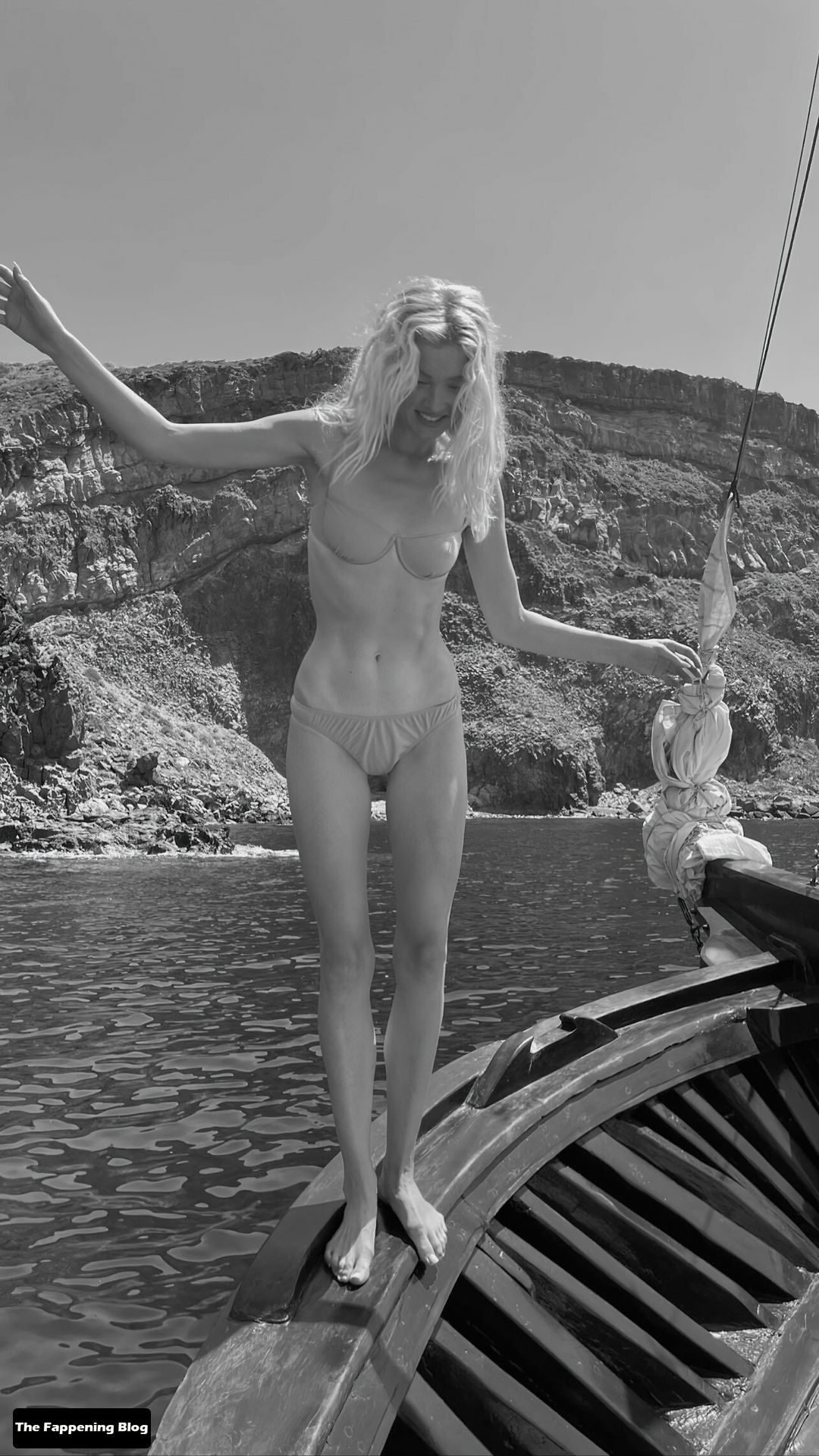 Elsa Hosk Nude &amp; Sexy Collection (57 Photos)
