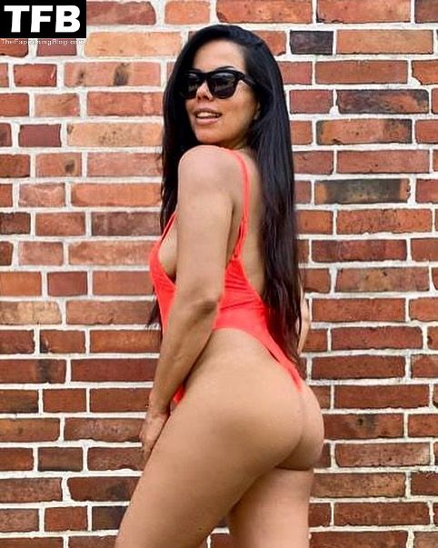 Fernanda Brandao Sexy Topless 9