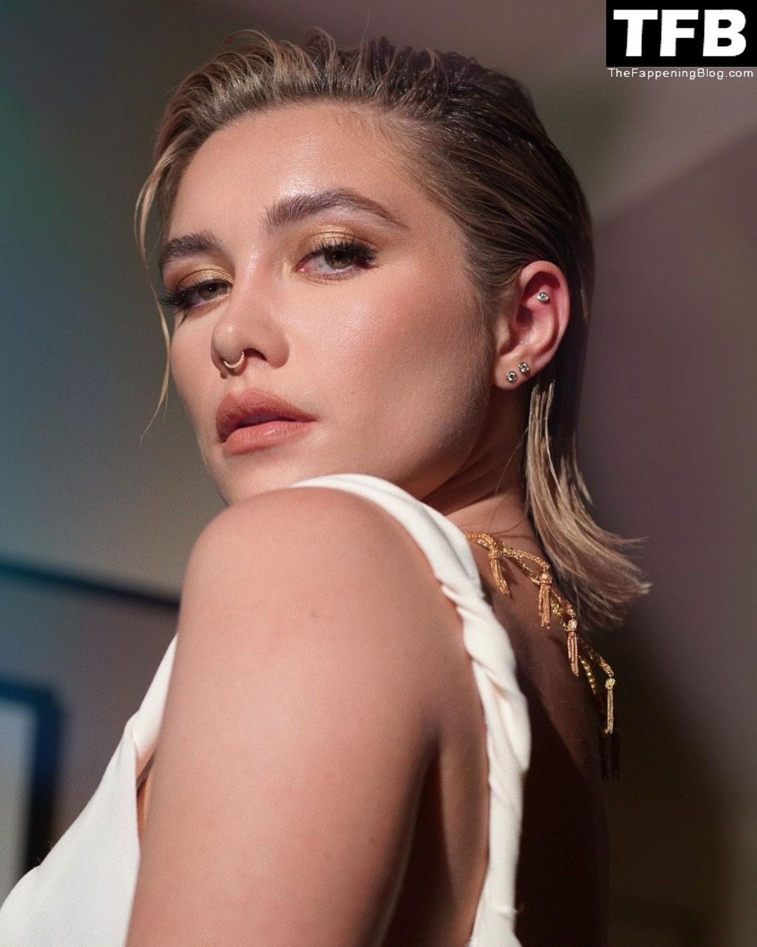 Florence-Pugh-Sexy-The-Fappening-Blog-23-1.jpg