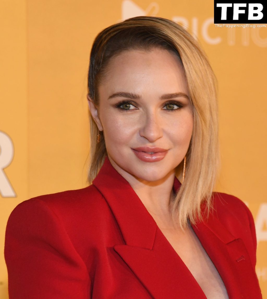 Hayden Panettiere Shows Off Sexy Cleavage And Legs At The 2022 Amfar Gala Los Angeles 76 Photos 7058