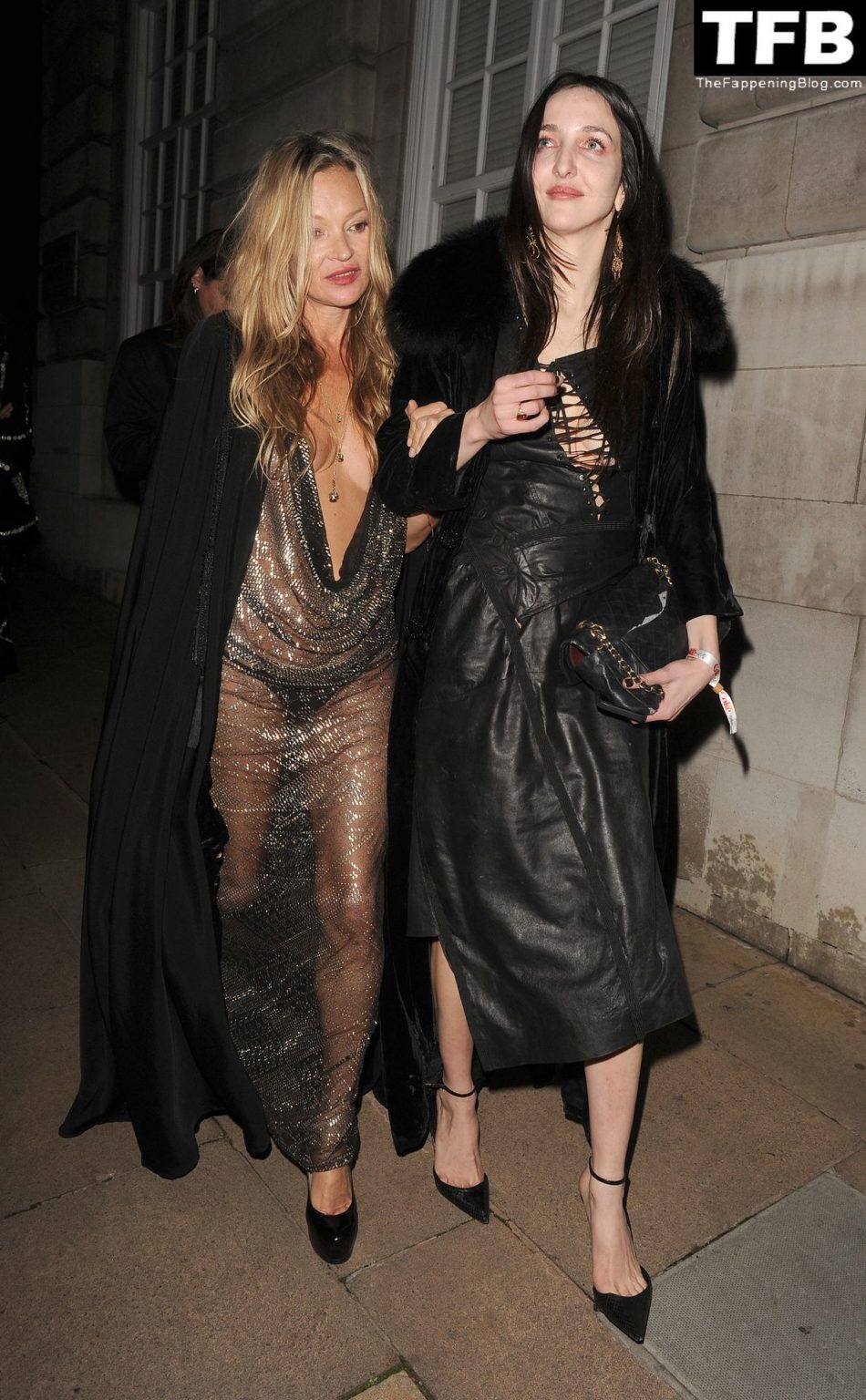 Kate Moss Flashes Her Nude Breasts In London 150 Photos Thefappening