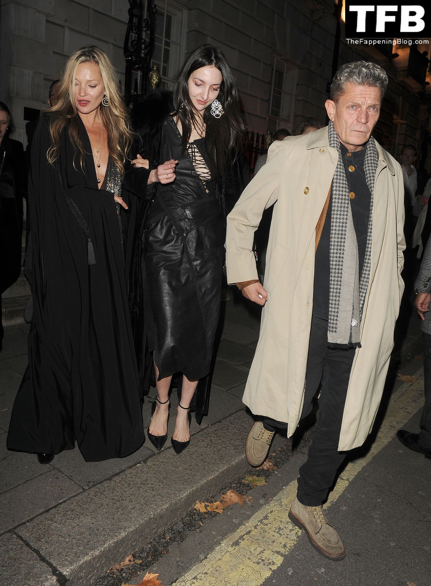 Kate Moss Shows Her Nude Breasts in London (119 New Photos)