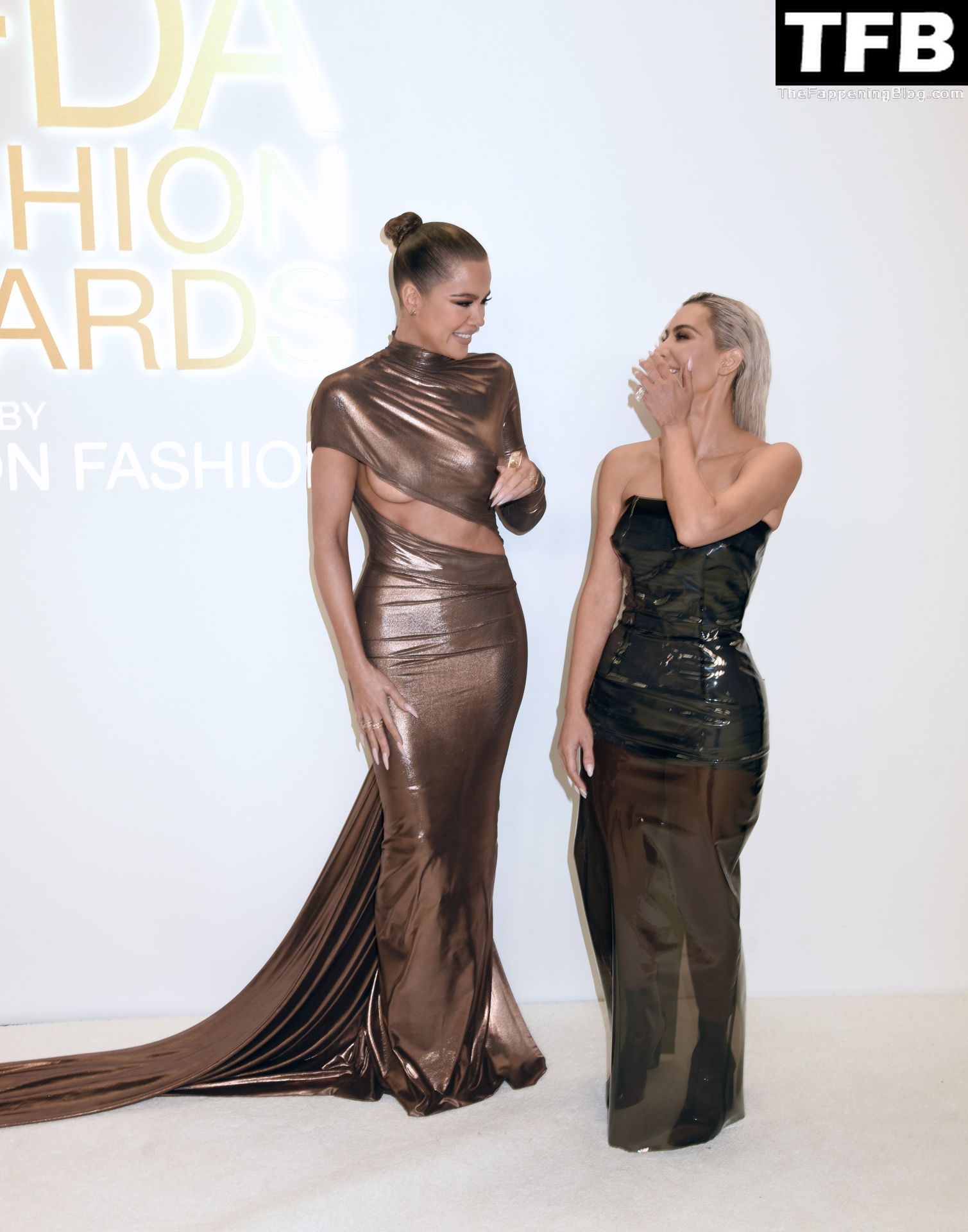 Khloe Kardashian Shows Off Her Underboob at the 2022 CFDA Fashion Awards (110 Photos)