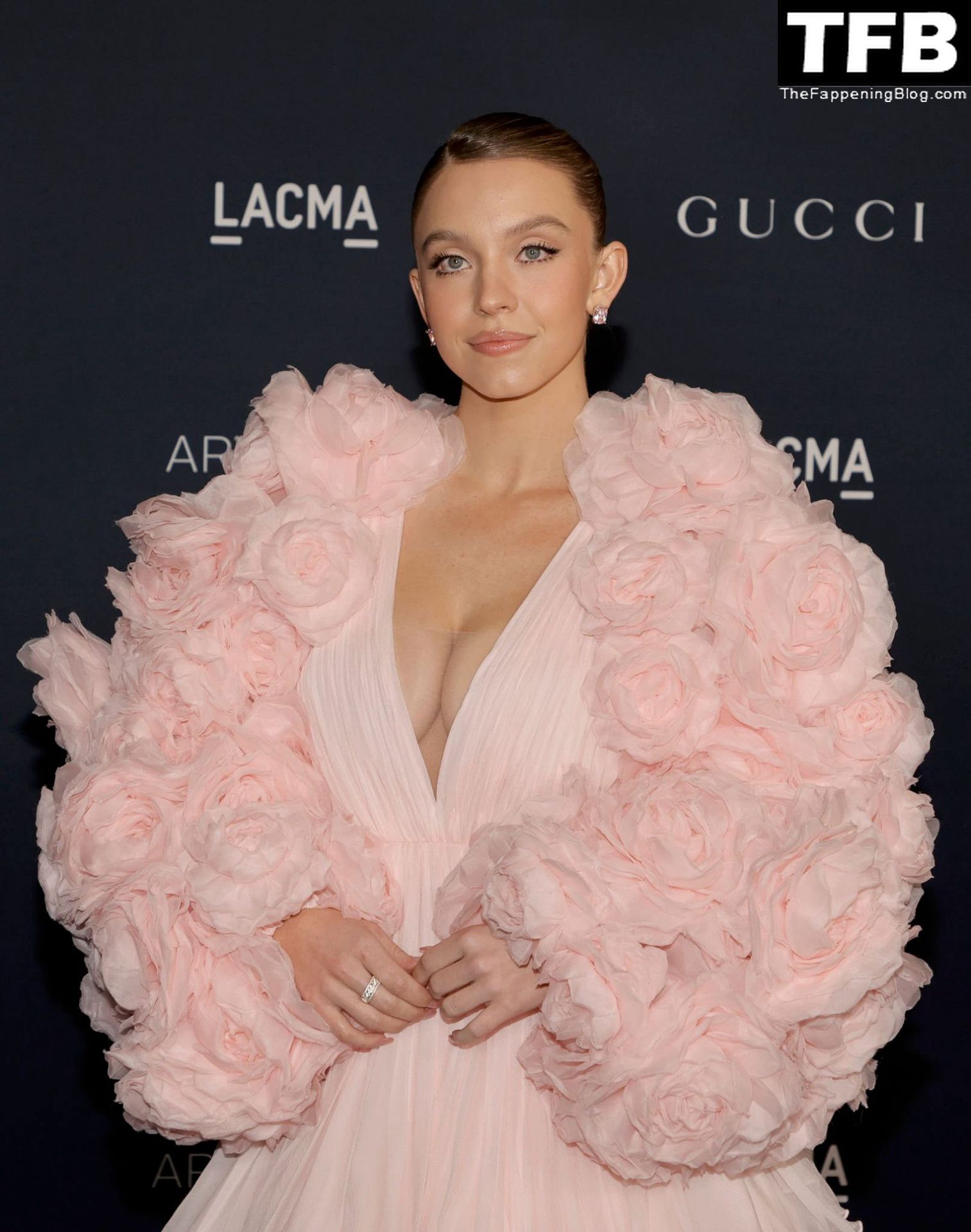 Sydney Sweeney Flaunts Her Famous Cleavage at the 11th Annual LACMA Art and Film Gala (76 Photos)