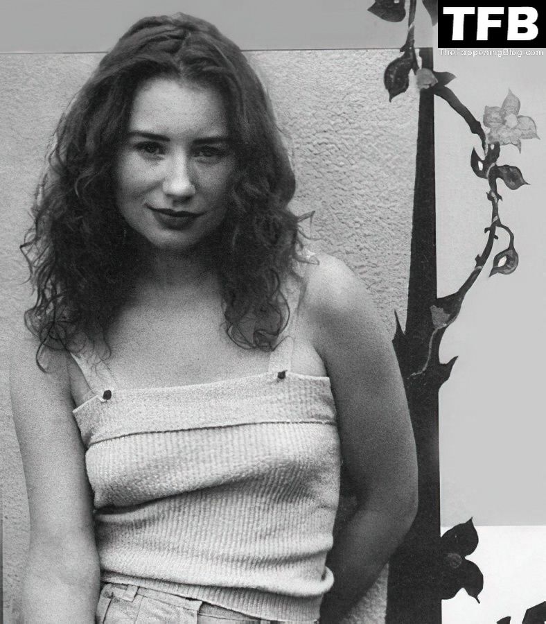 Tori Amos Topless &amp; Sexy Collection (5 Photos)