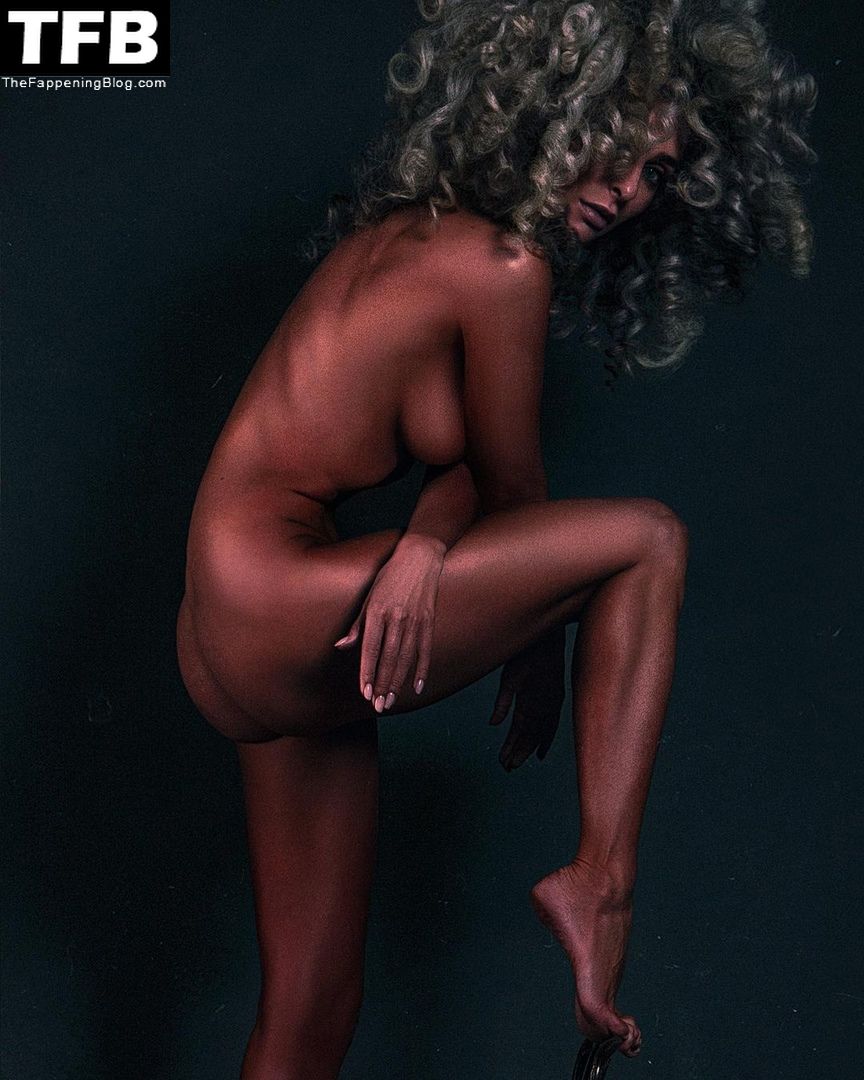 Ekaterina Varnava Nude Sexy 8