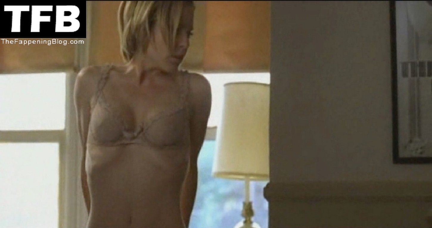 Emma Caulfield Nude Sexy 6
