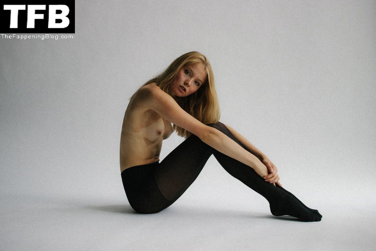Katharina Wandrowsky Nude &amp; Sexy Collection (9 Photos)