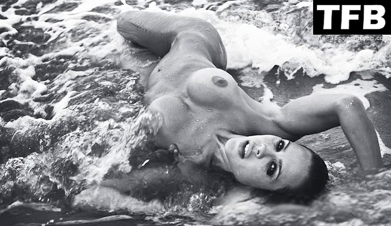 Natalia Paris Nude &amp; Sexy Collection (57 Photos)