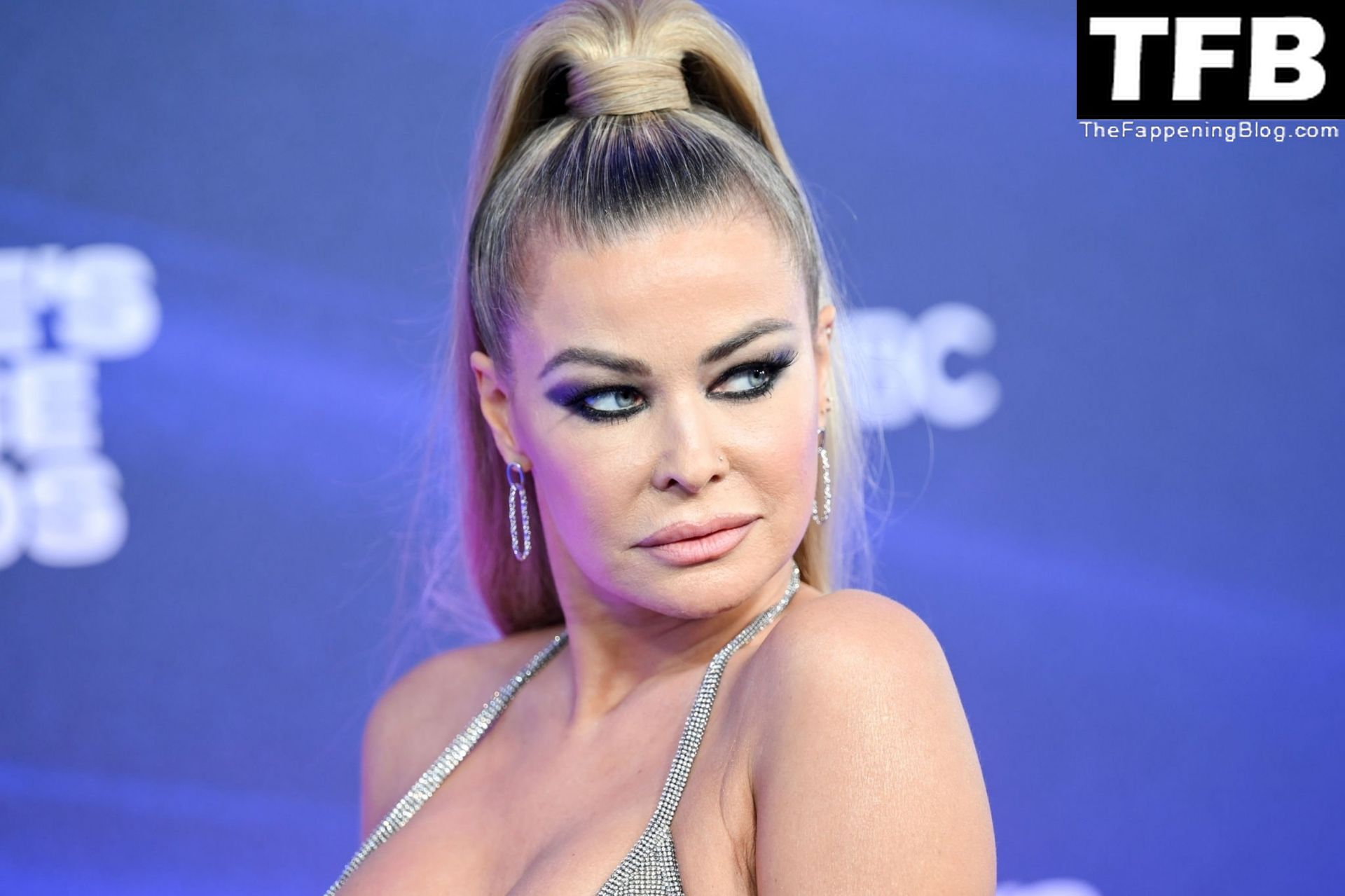Carmen Electra Shows Off Her Sexy Boobs at the 2022 People’s Choice Awards (38 Photos)