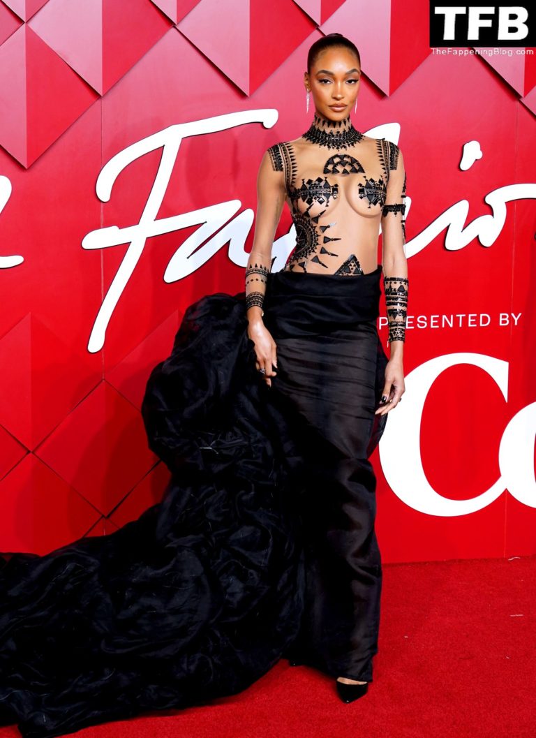 Jourdan Dunn Shows Off Her Sexy Tits At The 2022 Fashion Awards In London 36 Photos