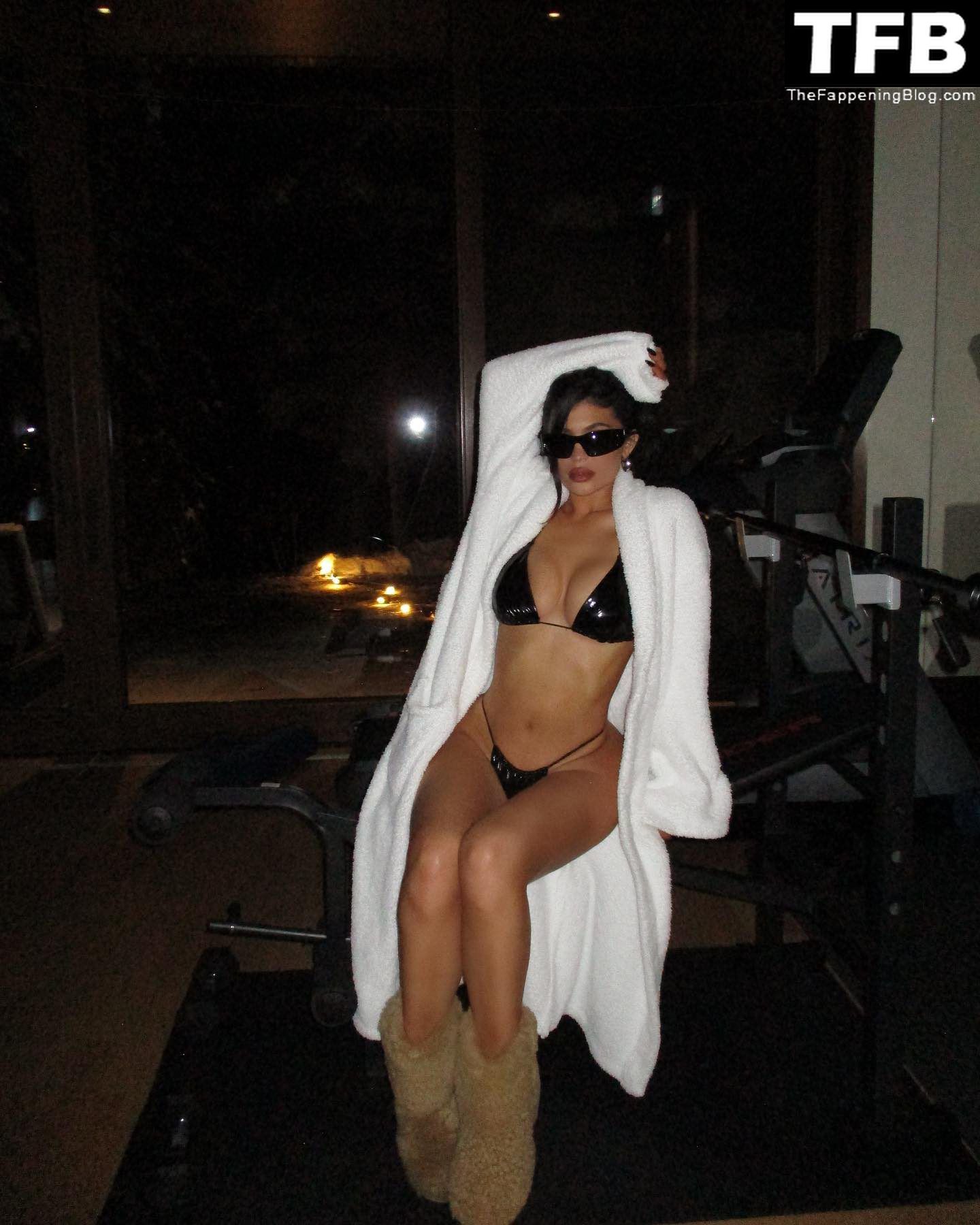 Kylie Jenner Shows Off Her Sexy Bikini Body (11 Photos)