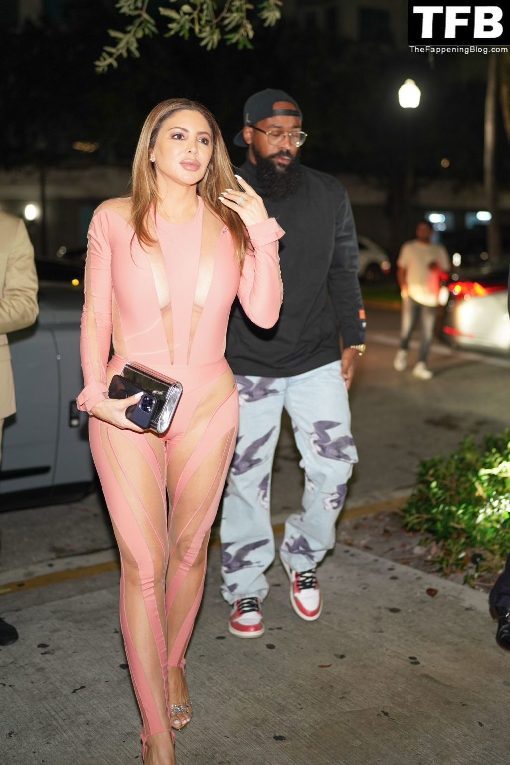 Larsa Pippen And Marcus Jordan Grab Dinner At Papi Steak In Miami 14 Photos Thefappening 4341