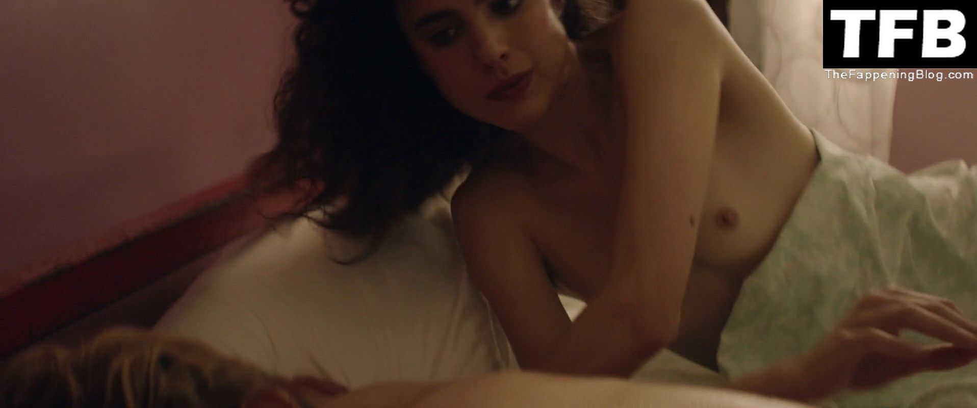 Margaret Qualley Nude &amp; Sexy – Stars at Noon (26 Pics + Videos)