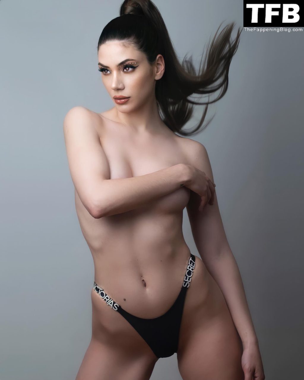 Mariana Varela Topless And Sexy 38 Photos Video Thefappening