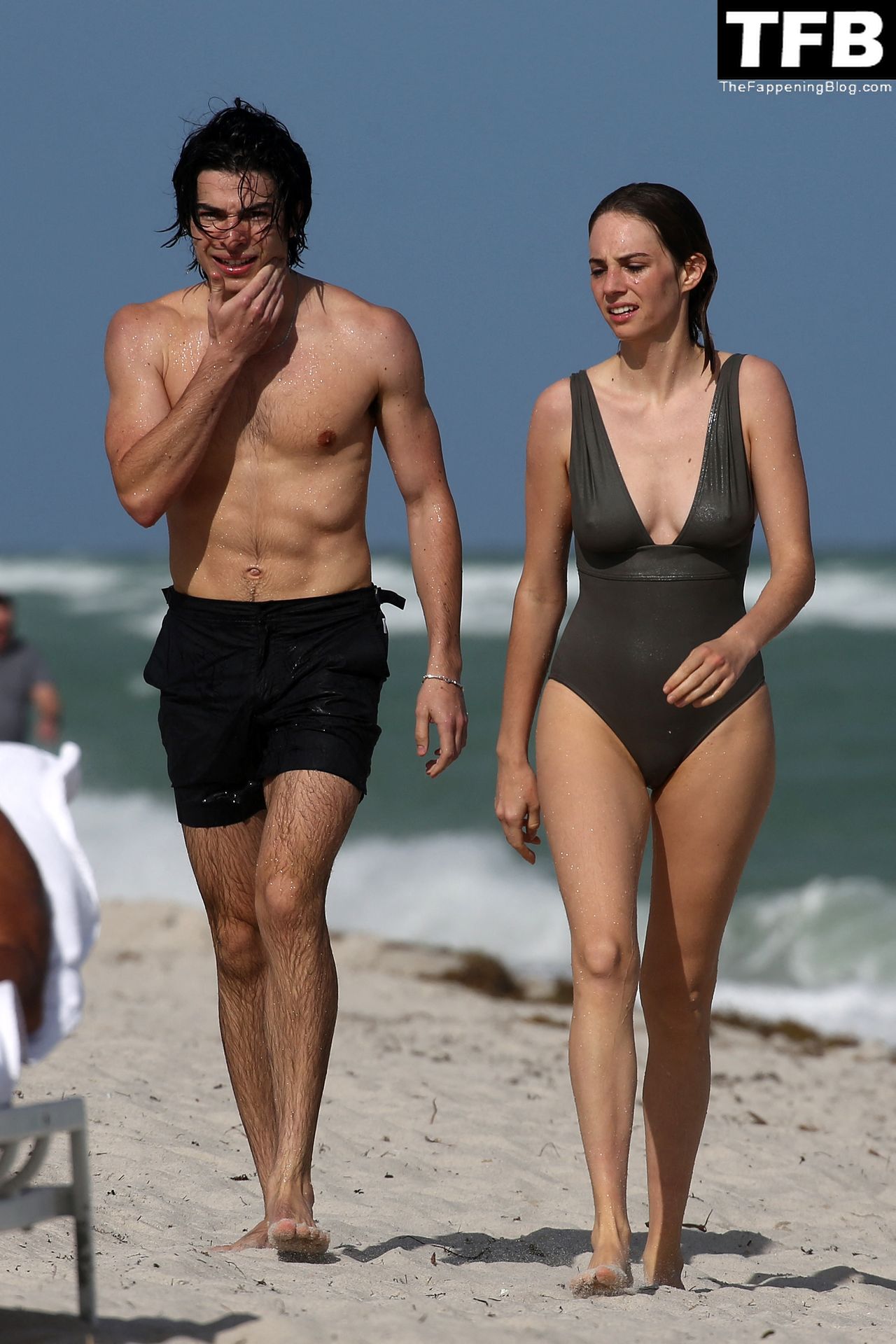 Maya Hawke &amp; Spencer Barnett Hit the Beach in Miami (30 Photos)