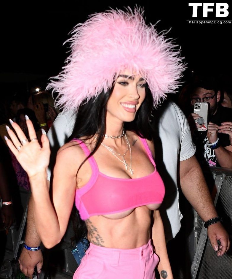 Braless Megan Fox Stuns in Pink While Partying in Miami (9 New Photos)