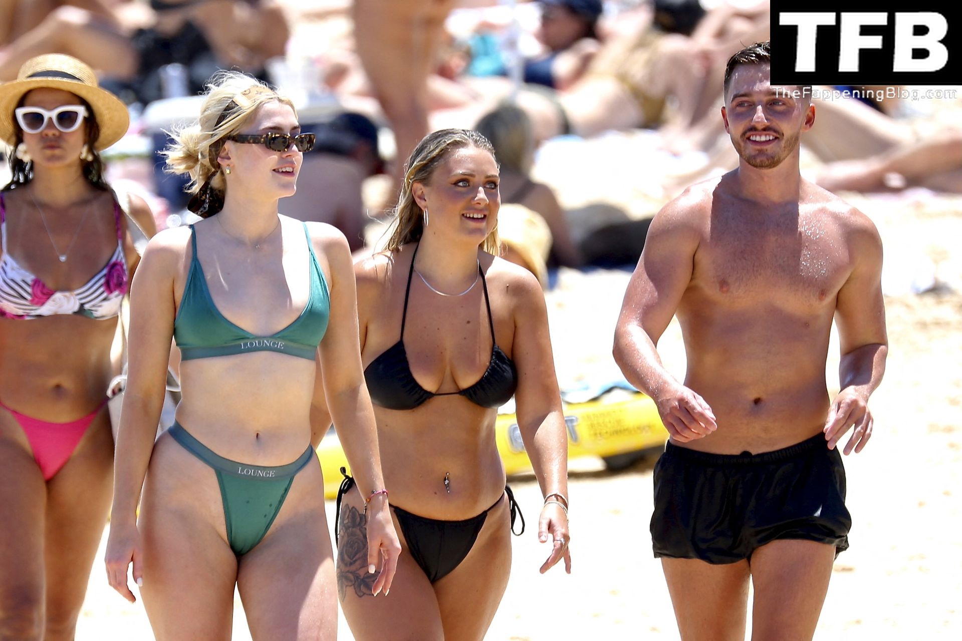 Missy Keating Shows Off Her Curves in a Green Bikini with Friends on Bondi Beach (64 Photos)