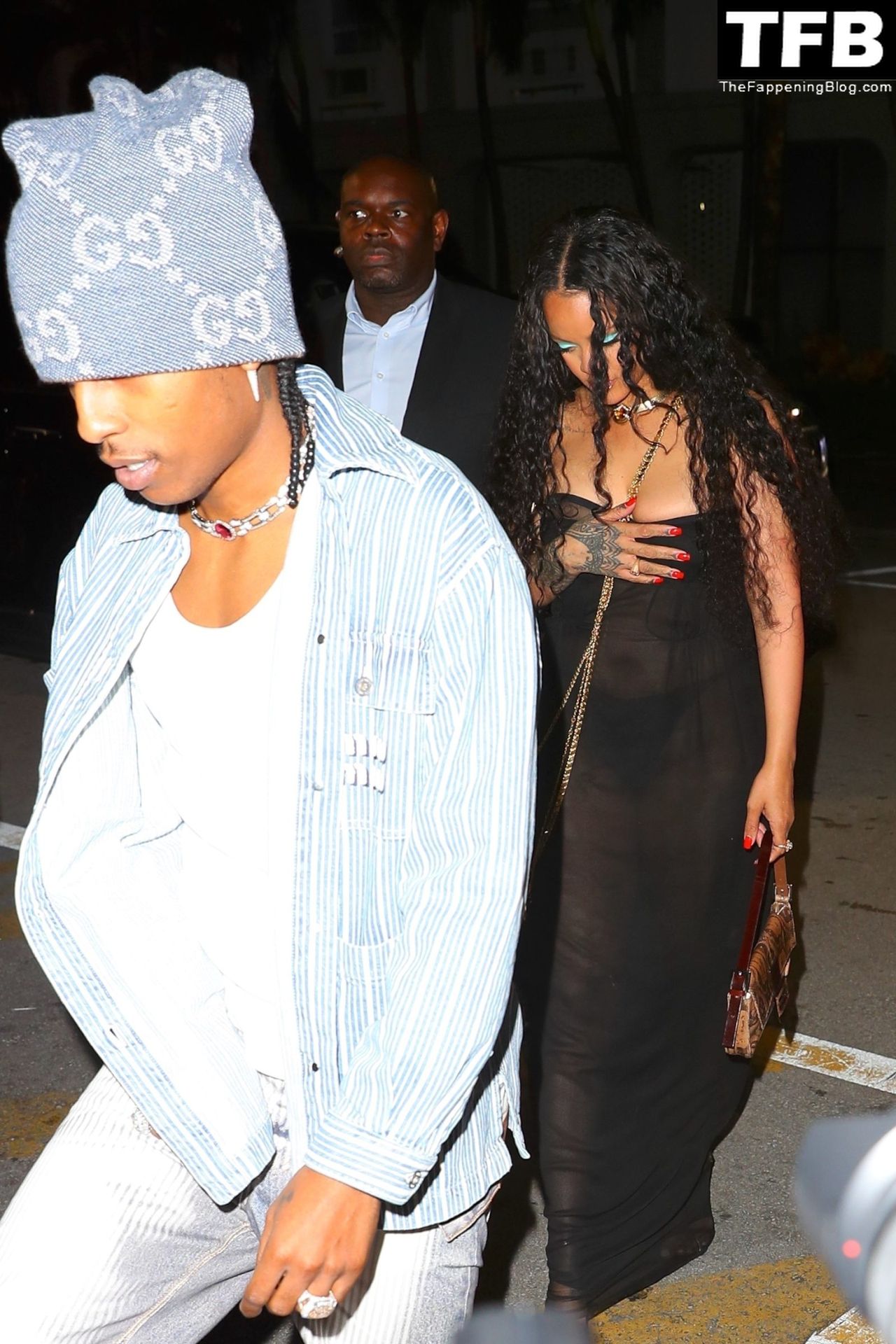 Rihanna &amp; Asap Rocky Leave a Romantic Dinner at Carbine in Miami (25 Photos)