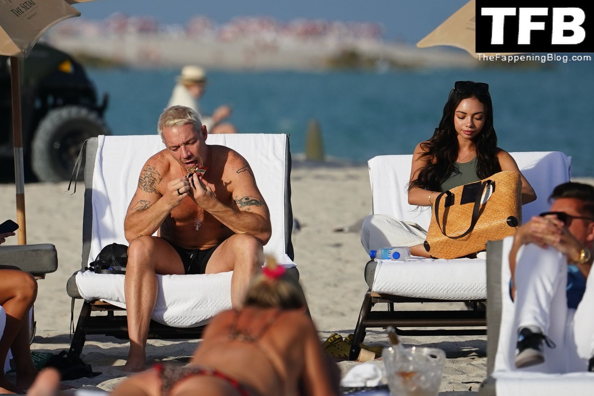 Sheribel Suarez &amp; Diplo Hit the Beach in Miami (11 Photos)