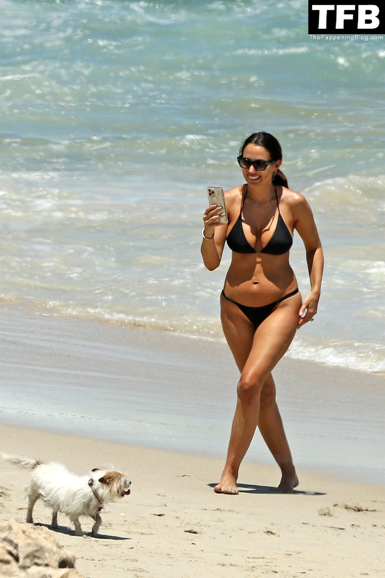 Snezana Wood Flaunts Her Bikini Body in Perth (70 Photos)