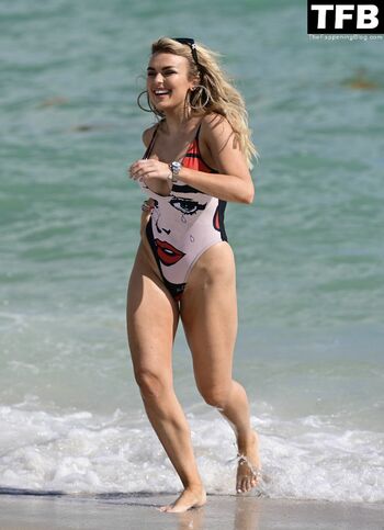 Tallia Storm Sports Wearable Art Wear While on the Beach in Miami (43 Photos)