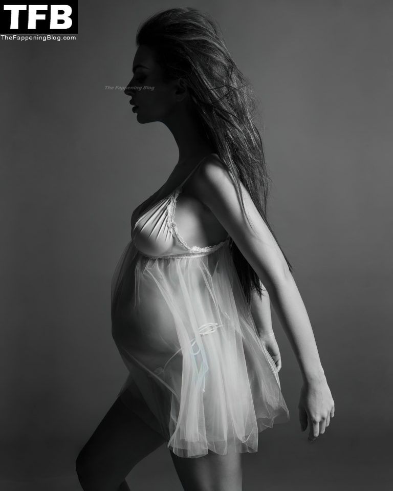 emily-ratajkowski-pregnant-41998-thefappeningblog.com_.jpg