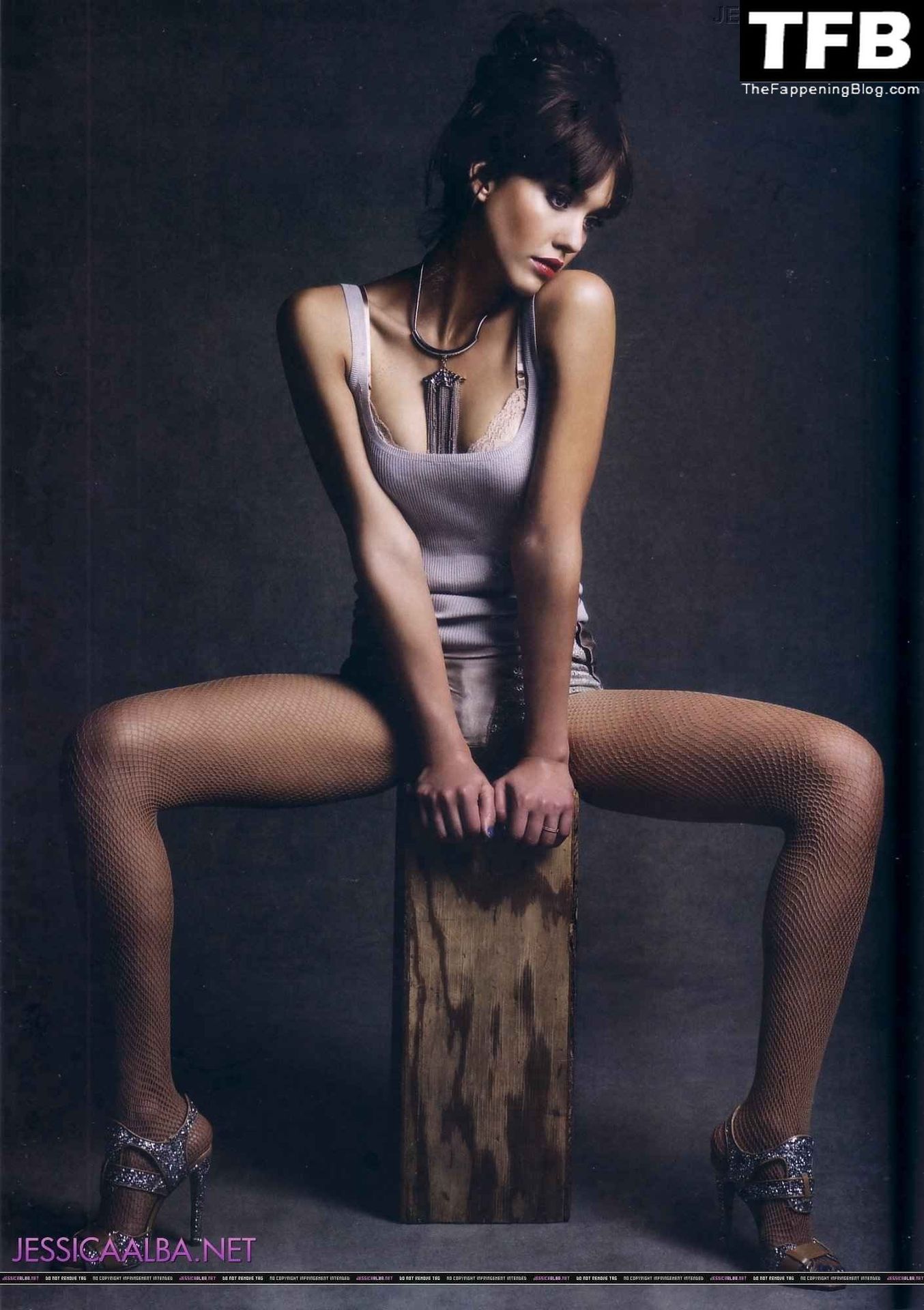 Jessica Alba Nude &amp; Sexy Collection – Part 4 (150 Photos)