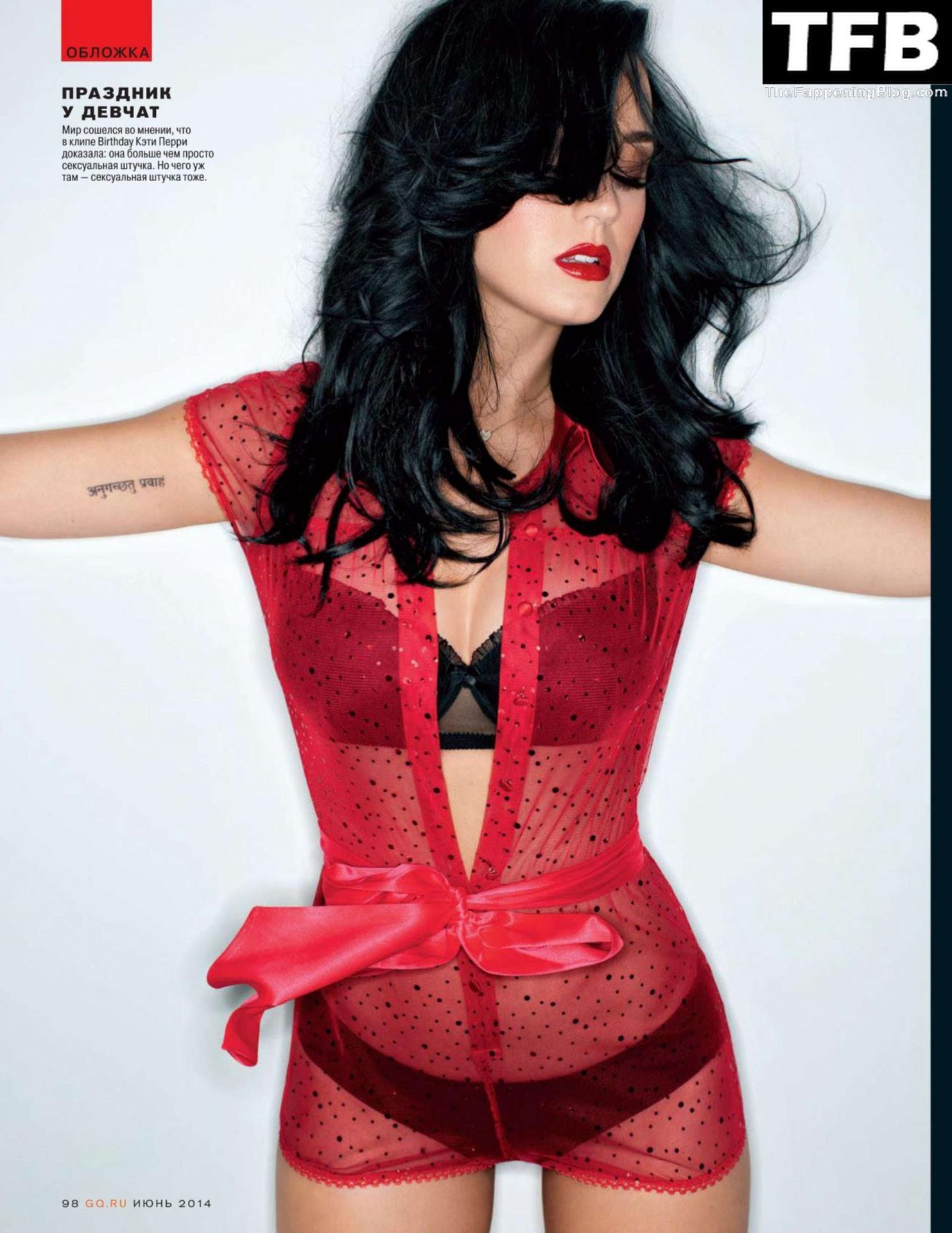 Katy Perry Sexy &amp; Topless Collection – Part 5 (150 Photos)