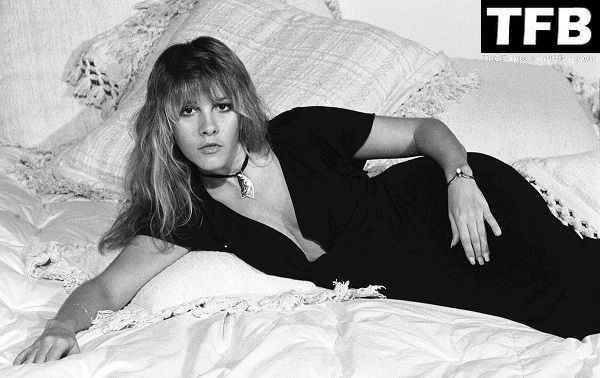 Stevie Nicks Sexy (10 Photos)