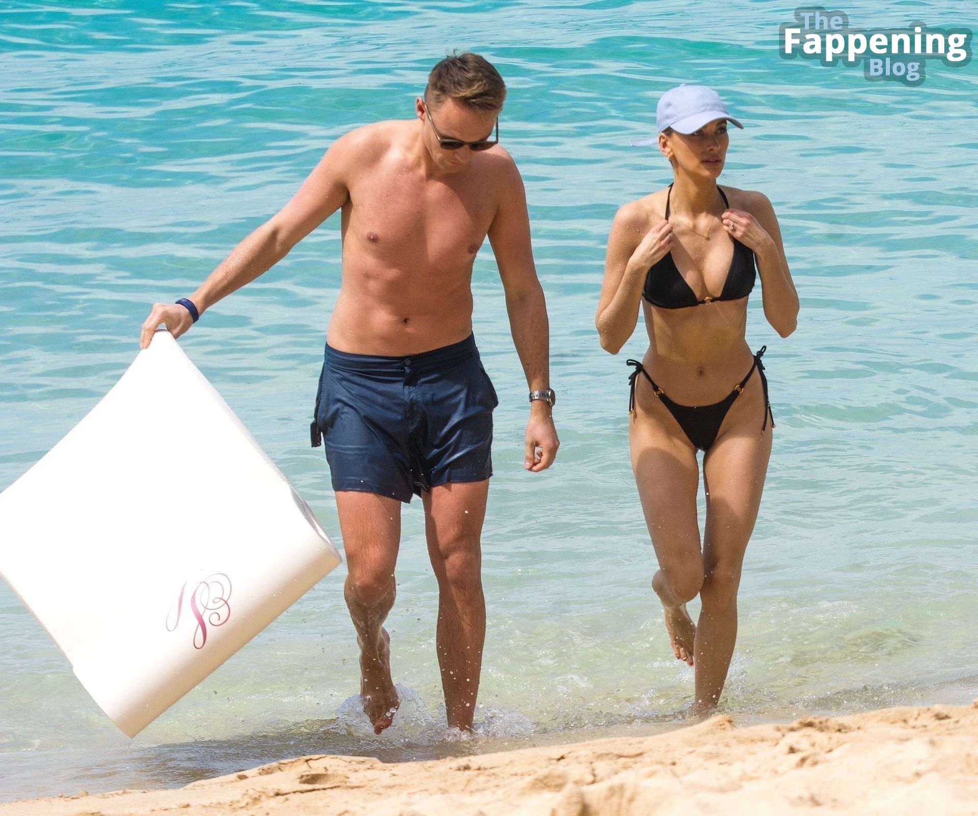 Chloe Roberts &amp; Max Chilton Enjoy Some Quality Time on the Beach in Barbados (9 Photos)