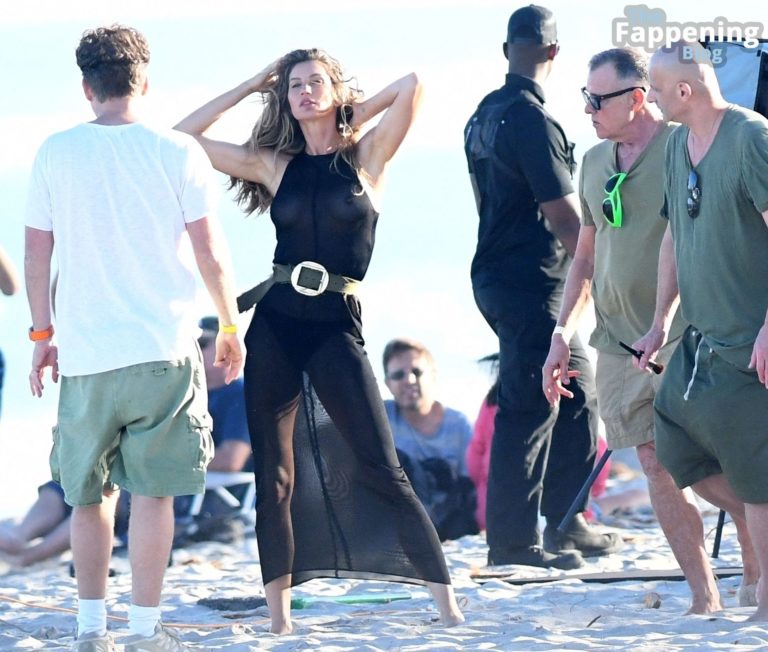 Gisele Bündchen Shows Off Her Nude Breasts In A Black Coverup For A Hot Shoot In Florida 36 