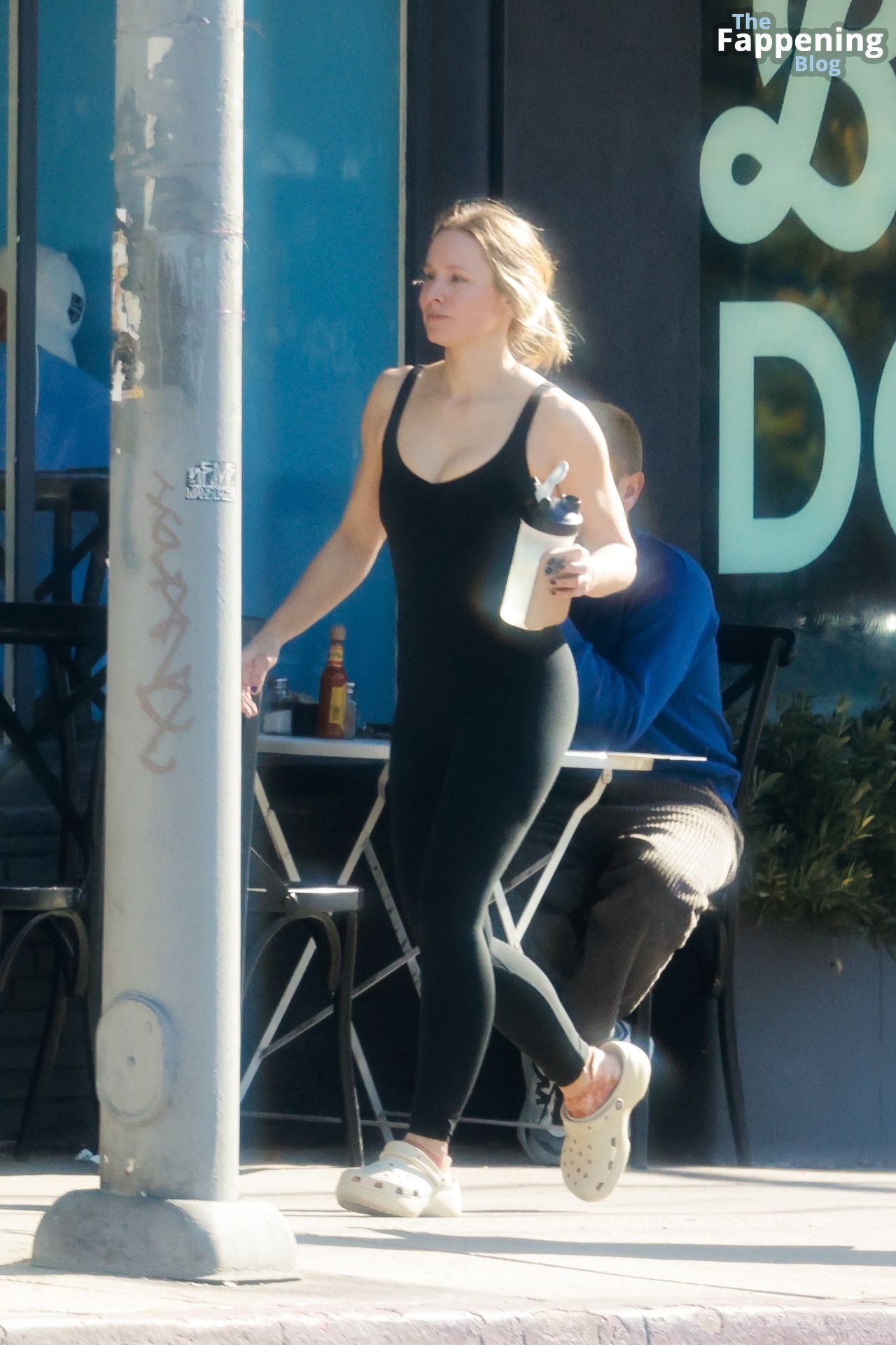 Kristen Bell Kicks Off Her Saturday with a Yoga Class in Los Feliz (26 Photos)