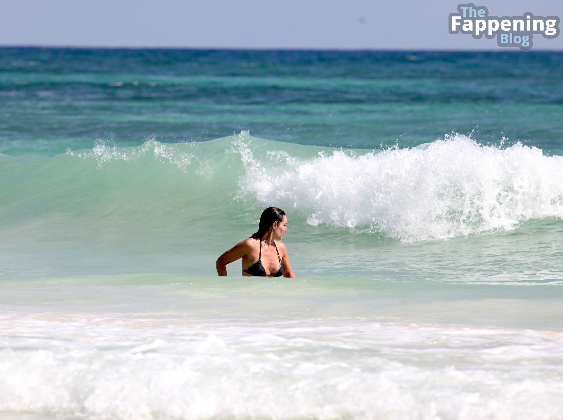 Luann de Lesseps Flaunts Bikini Body on the Beach Before Chatting to a Mystery Man in Tulum (98 Photos)
