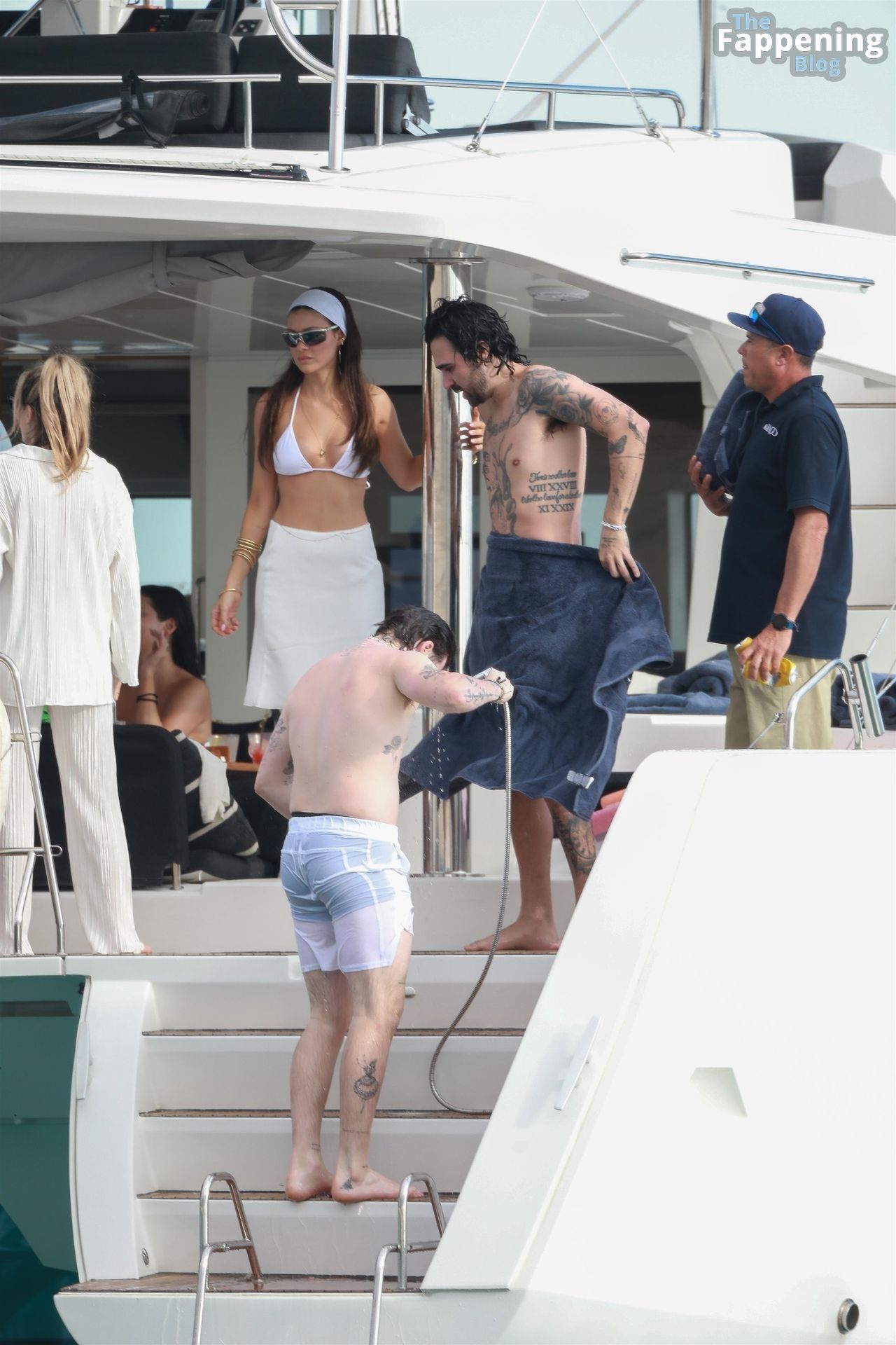 Selena Gomez Rings in Another Holiday with Brooklyn Beckham and Nicola Peltz (26 Photos)