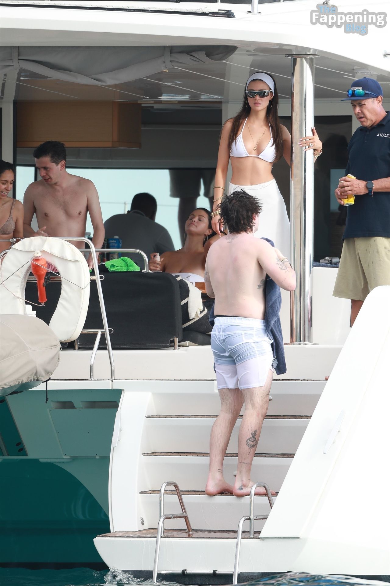 Selena Gomez Rings in Another Holiday with Brooklyn Beckham and Nicola Peltz (26 Photos)