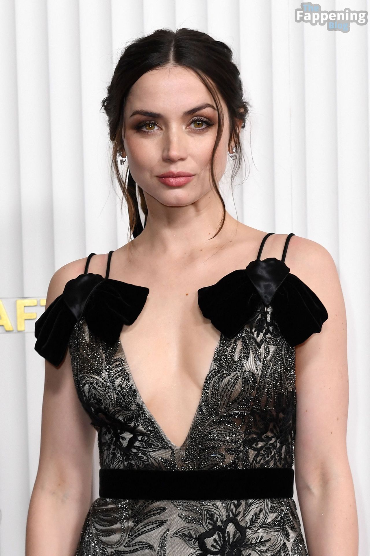 Ana de Armas Displays Her Sexy Tits at the 29th Annual Screen Actors Guild Awards (66 Photos)