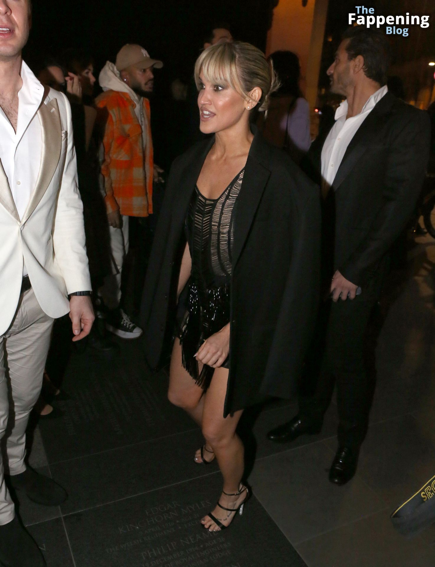 Ashley Roberts Displays Her Sideboobs at the Julien MacDonald Show in London (57 Photos)