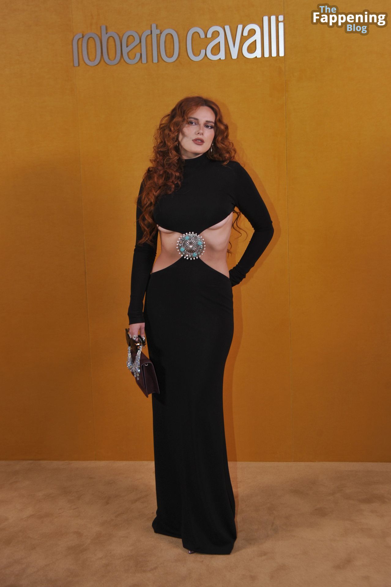 Bella Thorne Displays Her Underboob During Milan Fashion Week (84 Photos)