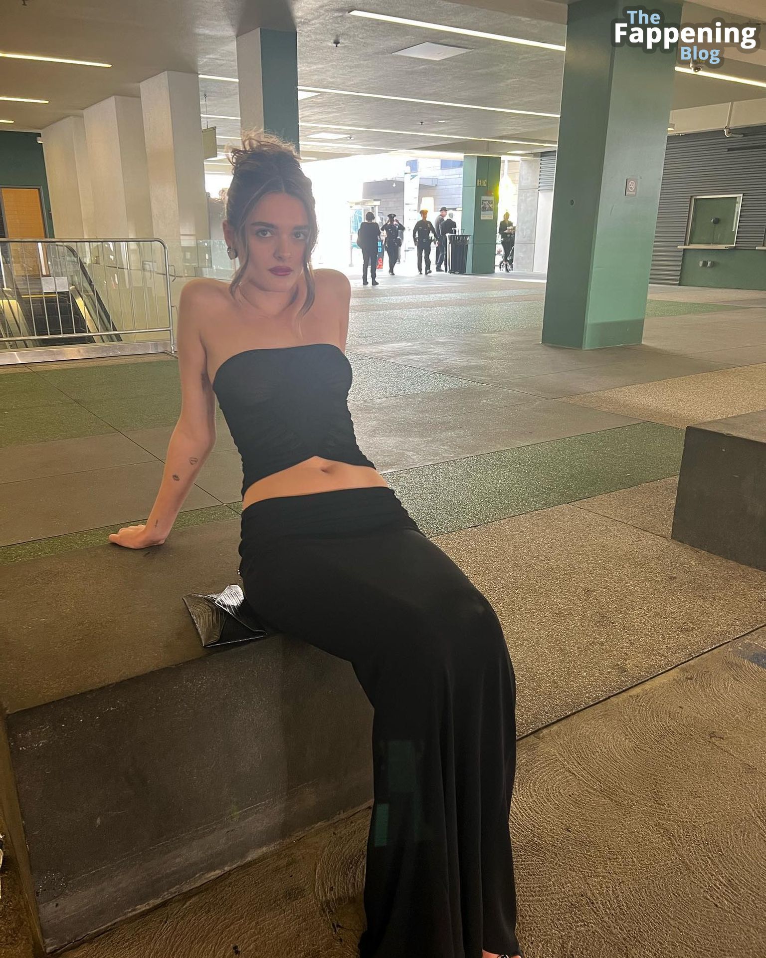 Charlotte Lawrence Displays Her Nude Tits at the 65th Annual GRAMMY Awards (54 Photos)