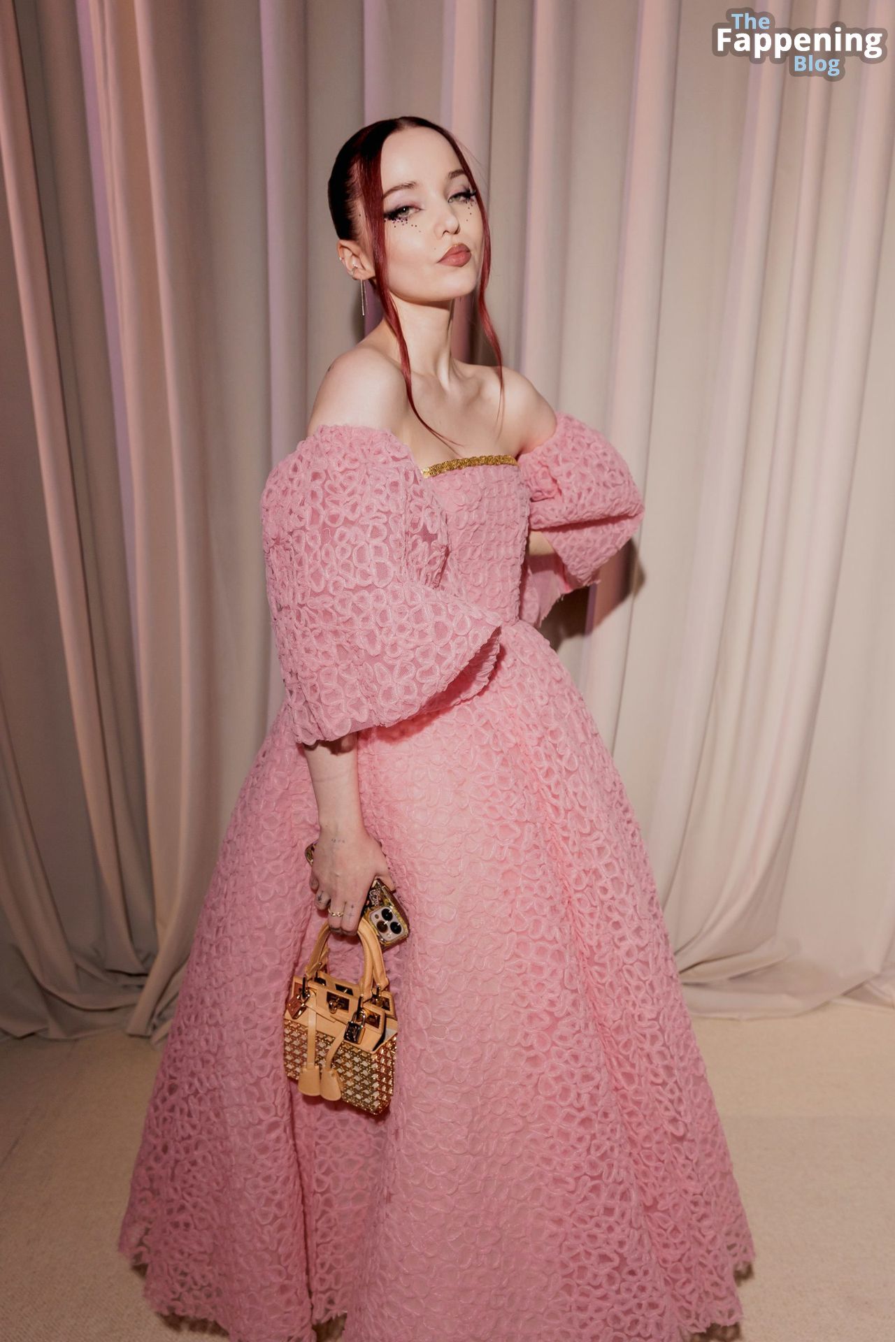 Dove Cameron Looks Beautiful in a Pink Dress at the Giambattista Valli Fashion Show in Paris (19 Photos)