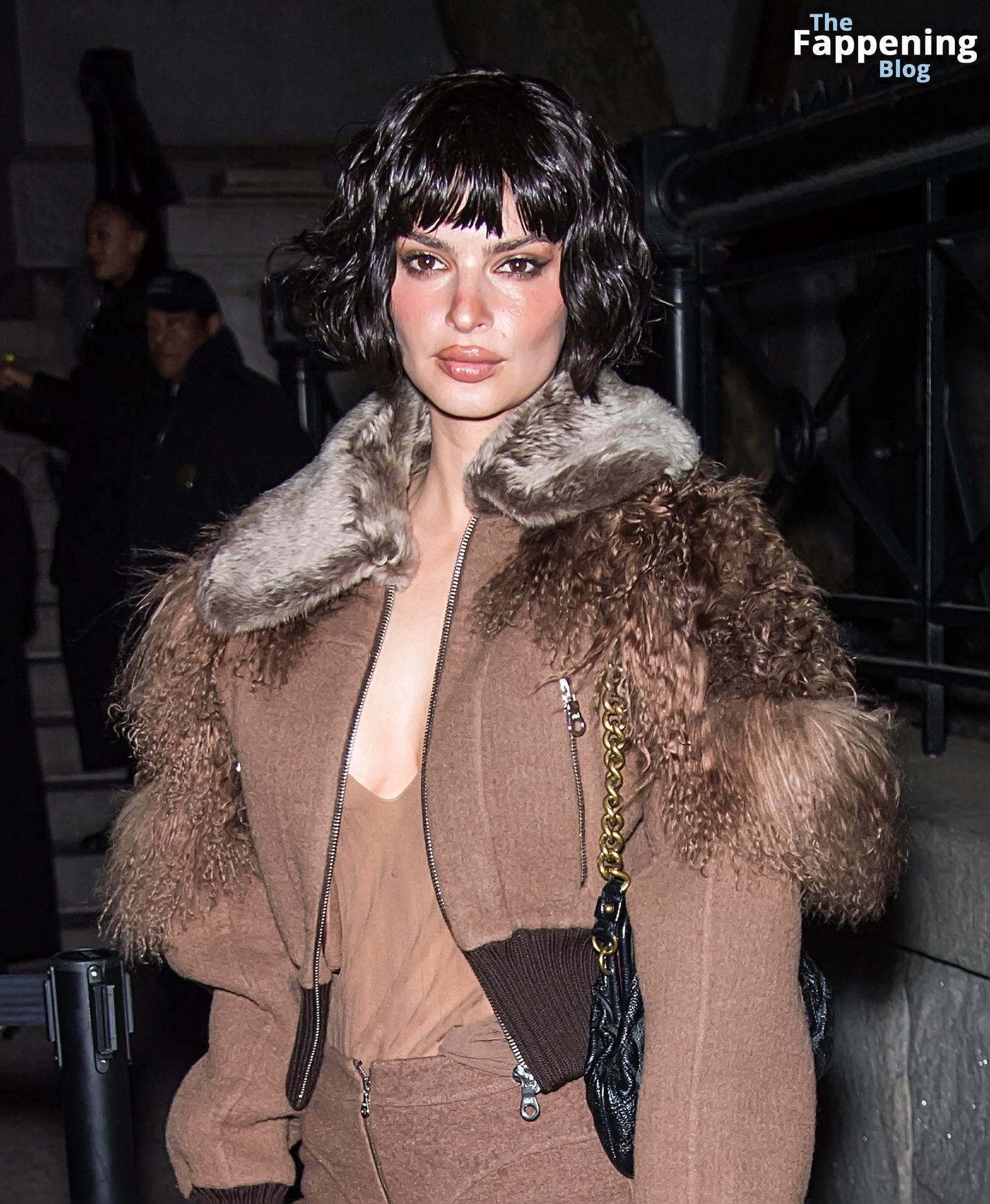 Emily Ratajkowski Flashes Her Tit as She Attends Marc Jacobs Fashion Show in NYC (27 Photos)