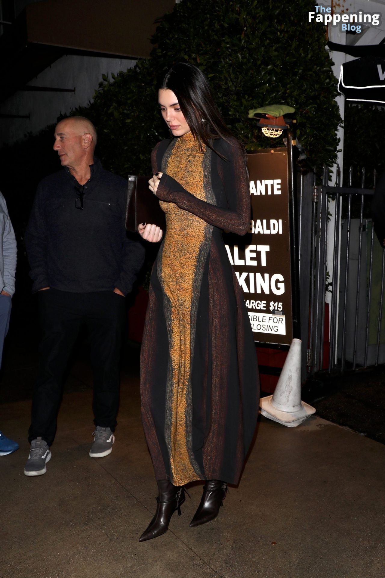 Kendall-Jenner-Sexy-Dress-9-thefappeningblog.com_.jpg